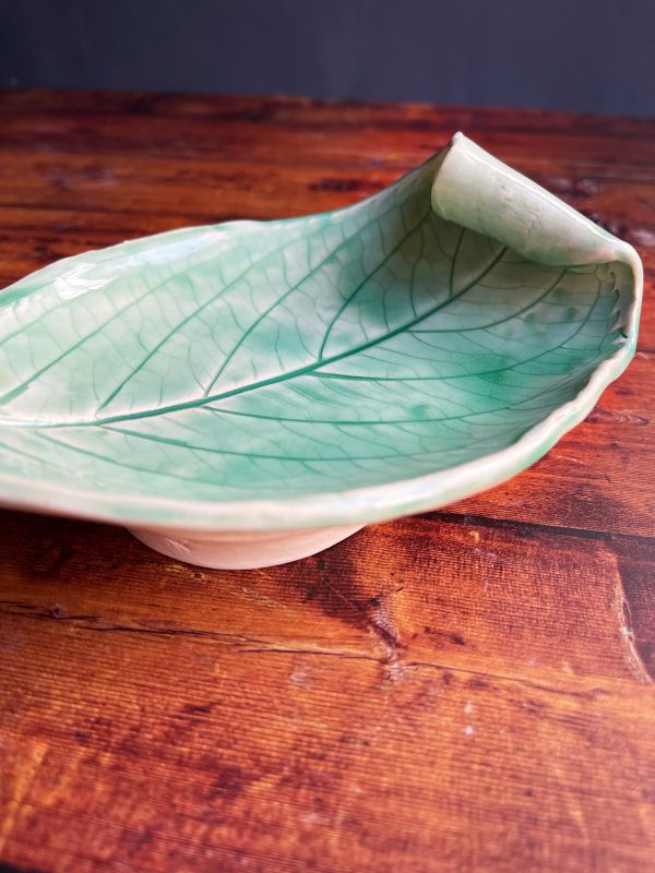 Curly Leaf  plate 7 ” L feature Cleaf 11 Discount